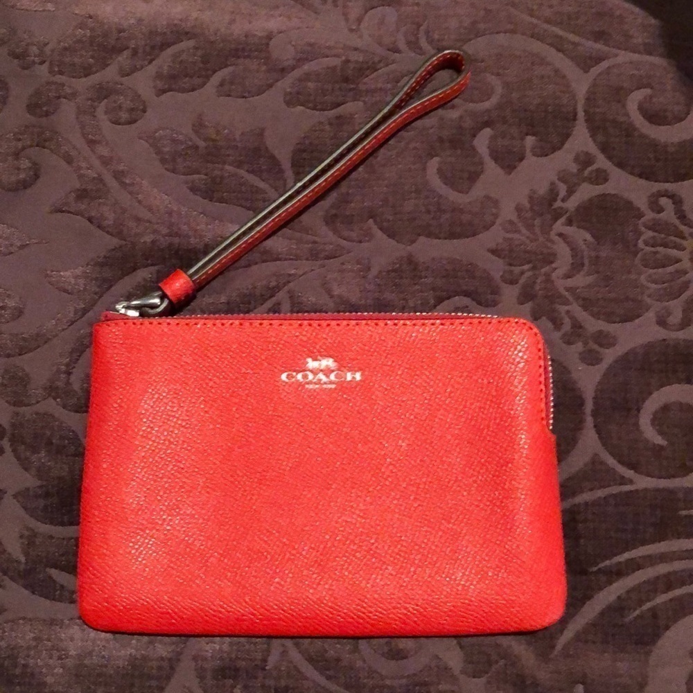 NWT Coach Leather Wristlet